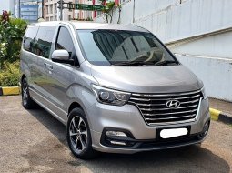 Km13rb Hyundai H1 H-1 2.4 Bensin AT Royale Facelift Pilotseat Hyper Silver Pemakaian 2019 NIK 2018 1