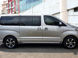 Km13rb Hyundai H1 H-1 2.4 Bensin AT Royale Facelift Pilotseat Hyper Silver Pemakaian 2019 NIK 2018 4