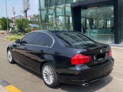 BMW 320i E90 2010 LCI Executive AT CKD Hitam 8