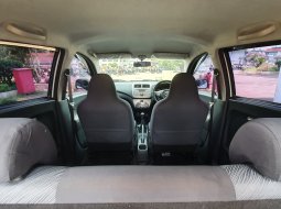 Daihatsu Ayla 1.0 X MT Manual Putih 2013 14