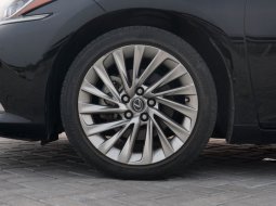 Jual mobil Lexus ES 300H Matic 2018 - Mobil mewah 9