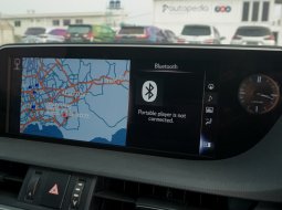 Jual mobil Lexus ES 300H Matic 2018 - Mobil mewah 16