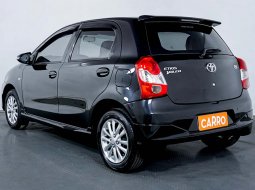 Toyota Etios Valco G Mt 2015 4