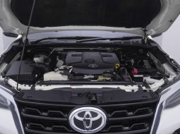 Toyota Fortuner 2.4 VRZ AT 2021 11