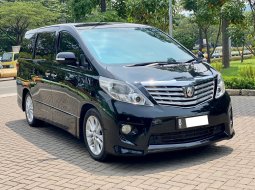 Toyota Alphard X 3