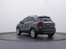 Chevrolet TRAX 1.4 Premier AT 2018 Abu-abu Murah 4