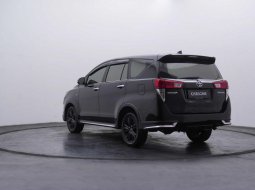 Toyota Venturer 2.0 Q A/T 2017 11
