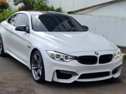 BMW M4 Coupe 3.0L AT 2014 Putih 1