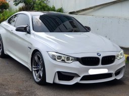 BMW M4 F82 3.0 L6 Coupe 2014 putih km20rban cash kredit proses bisa dibantu