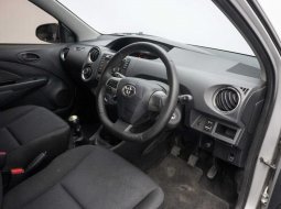 Toyota Etios Valco G 2014 7