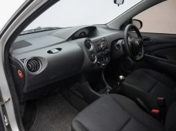 Toyota Etios Valco G 2014 10