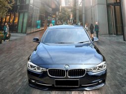 Special Unit Bmw 320i F30 LCi MSport Facelift Sapphire Black Metallic 1
