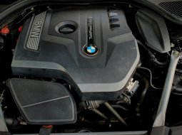 BMW 520i Luxury Line CKD AT 2018 Black On Brown 5