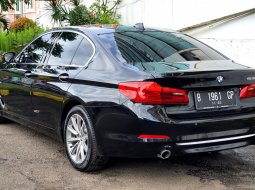 BMW 520i Luxury Line CKD AT 2018 Black On Brown 25