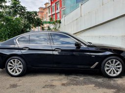 BMW 520i Luxury Line CKD AT 2018 Black On Brown 21