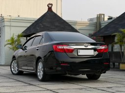 Toyota Camry V At 2012 2