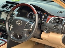 Toyota Camry V At 2012 6