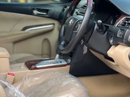 Toyota Camry V At 2012 7