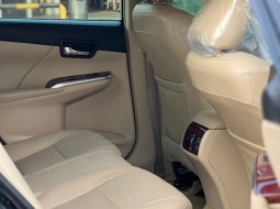 Toyota Camry V At 2012 9