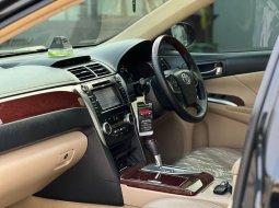 Toyota Camry V At 2012 8