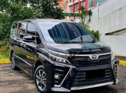 Toyota Voxy 2.0 2019  2