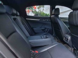 Honda Civic 1.5 TC E CVT HB AT 2018 Hitam Mutiara 3