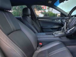 Honda Civic 1.5 TC E CVT HB AT 2018 Hitam Mutiara 7