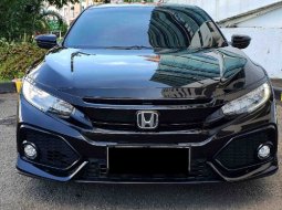 Honda Civic 1.5 TC E CVT HB AT 2018 Hitam Mutiara 11