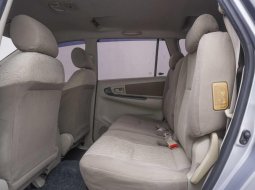 Toyota Kijang Innova E 2.0 2015 Silver 4