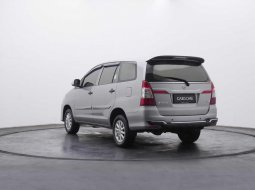 Toyota Kijang Innova E 2.0 2015 Silver 6