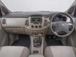 Toyota Kijang Innova E 2.0 2015 Silver 7