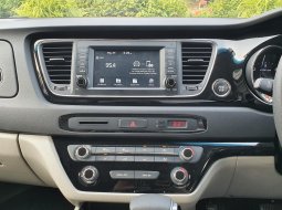 Kia Grand Sedona 2.2 CRDI Diesel Sunroof AT Facelift Putih 2018 15