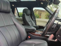 Range Rover 3.0L Vogue SWB Bensin AT 2017 Hitam Metalik 15
