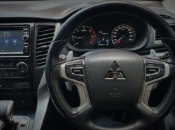 Mitsubishi Pajero Sport Dakar 4x2 AT Abu Facelift Interior Black Piano 2018 NIK 2017 KM 97rb Record 9