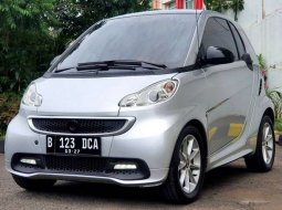 Smart Fortwo 1.0L MHD Coupe Panoramic CBU Facelift AT 2013 Abu Metalik 2