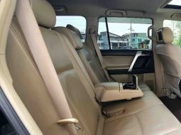 Toyota Land Cruiser PRADO TXL AT 4x4 Bensin 2011 17