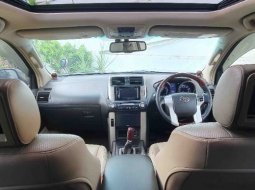 Toyota Land Cruiser PRADO TXL AT 4x4 Bensin 2011 19