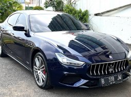 Maserati Ghibli S (430 Hp) facelift AT 2018 Blue On Brown 7