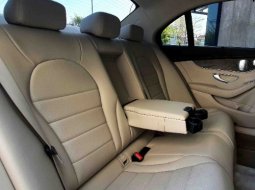 Mercedes Benz C250 Exclusive Line (W205) CKD AT 2015 Black On Beige Like New Condition 4