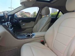Mercedes Benz C250 Exclusive Line (W205) CKD AT 2015 Black On Beige Like New Condition 10