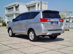 Toyota Kijang Innova 2.4V 2016 Silver AT 3