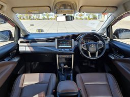 Toyota Kijang Innova 2.4V 2016 Silver AT 7