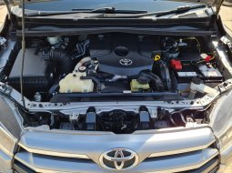 Toyota Kijang Innova 2.4V 2016 Silver AT 14