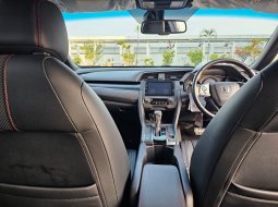 Honda Civic Hatchback RS 2020 Hitam 8