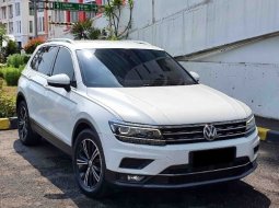 Volkswagen Tiguan 1.4 TSI 5 Seater CBU AT 2017 White On Black