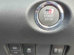 Toyota Yaris S GR Sport CVT AT Facelift Last Edition Hitam 2022 5
