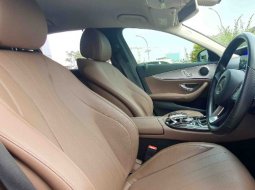 Mercedes Benz E250 Avantgarde (W213) Facelift AT 2017 Black On Brown 15
