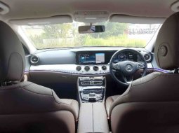 Mercedes Benz E250 Avantgarde (W213) Facelift AT 2017 Black On Brown 18