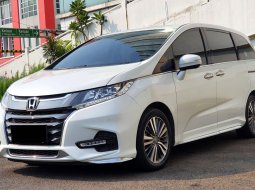 (Lowkm) Honda Odyssey 2.4 E Prestige 2018 White Orchid Pearl Facelift Sunroof 4