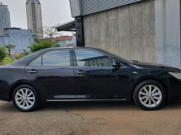 Toyota Camry V 2013 Hitam 3